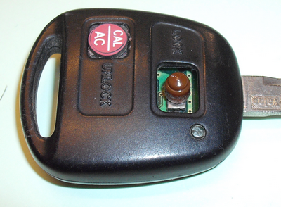 Bouon de calculatrice, perle ? Pas mal mais pas très fonctionnel ni étanche Bouon de calculatrice, perle ? Pas mal mais pas très fonctionnel ni étanche